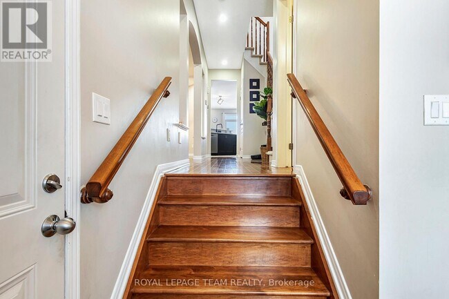 Building Photo - 276 Harthill Way