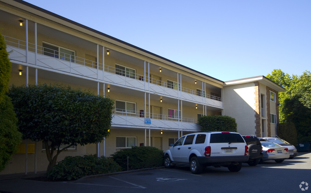 Primary Photo - Anne Vista Apartments