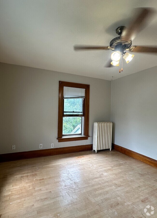 Building Photo - 222 Tygert St