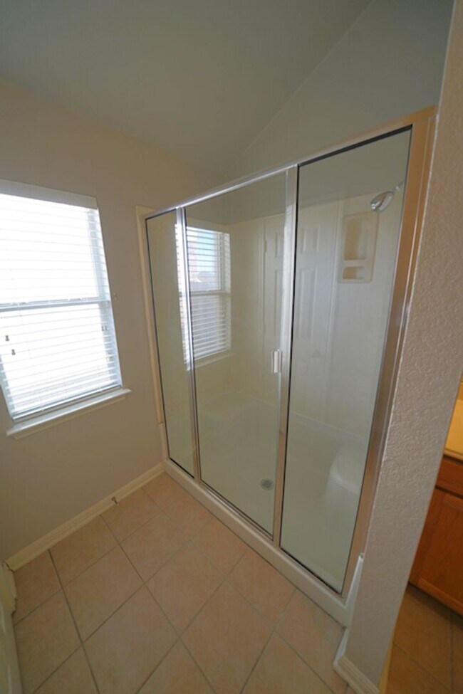 Building Photo - Gorgeous Single Story Home in Cibolo!