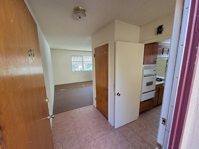 Foto del edificio - 564 Oleander Dr