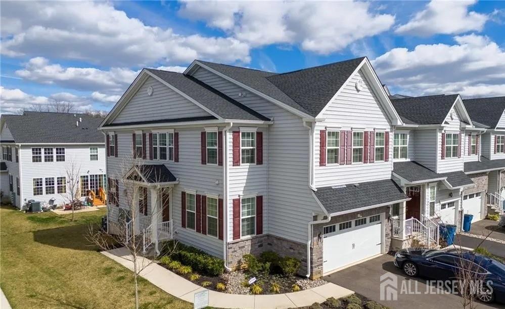 Foto principal - 25 Larkspur Ln