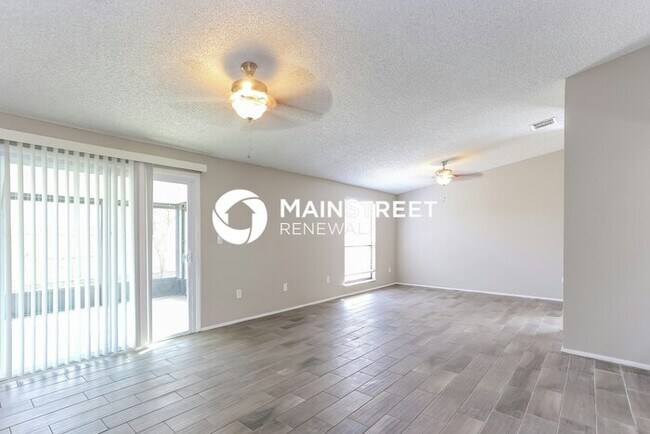 Foto del edificio - 3 Bedroom Pet-Friendly Home in Valrico, FL with Main Street Renewal