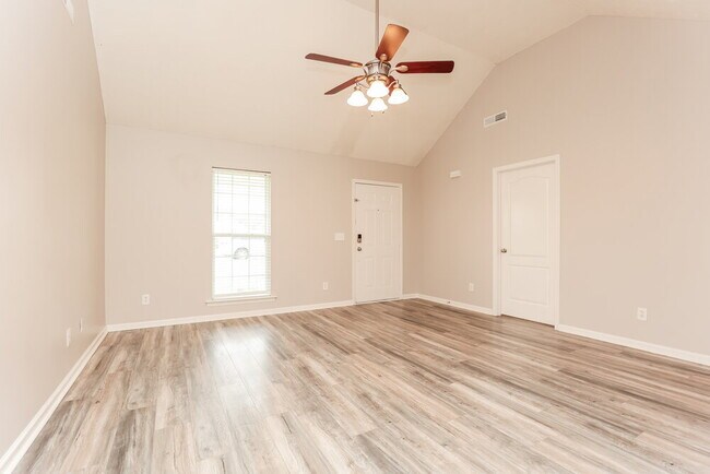 Building Photo - 5052 Tricia Pl