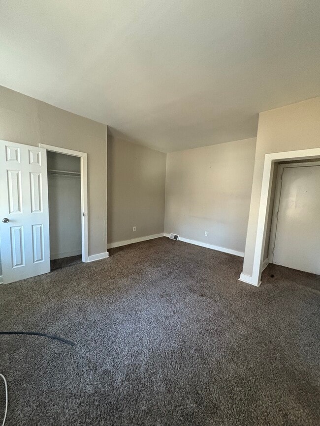 Building Photo - 499 Delaware Ave