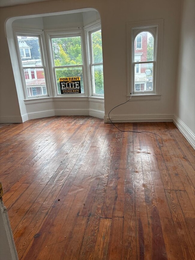 Building Photo - 3 Bedroom West End York City
