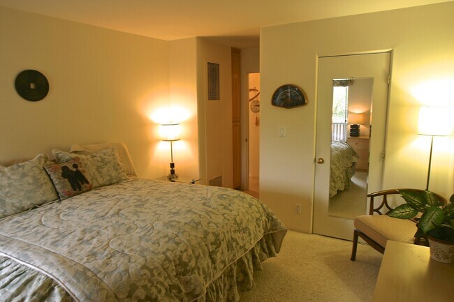 Foto del edificio - Total Quality Living! This private and qua...