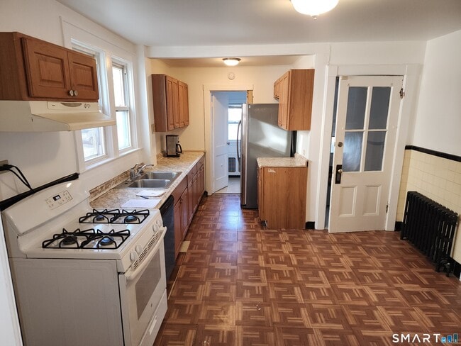 Building Photo - 16 Dean St