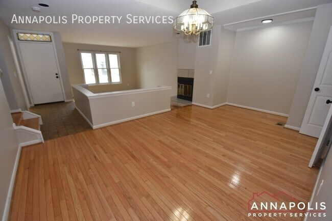 Foto del edificio - 418 Crane's Roost Ct