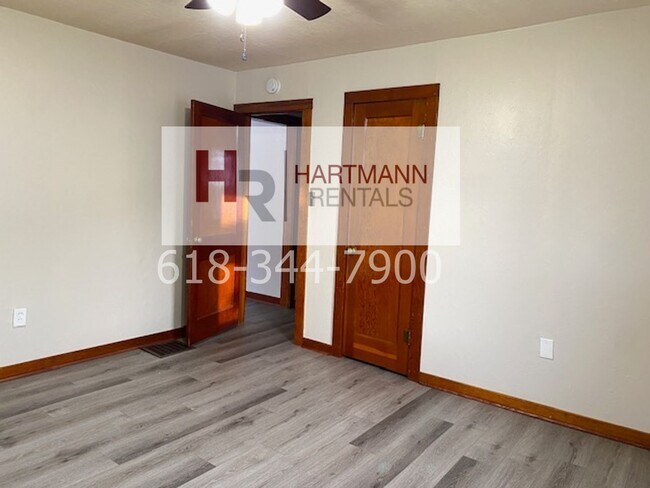 Building Photo - Two Bedroom Home with Washer/Dryer Hookups in Full Basement!