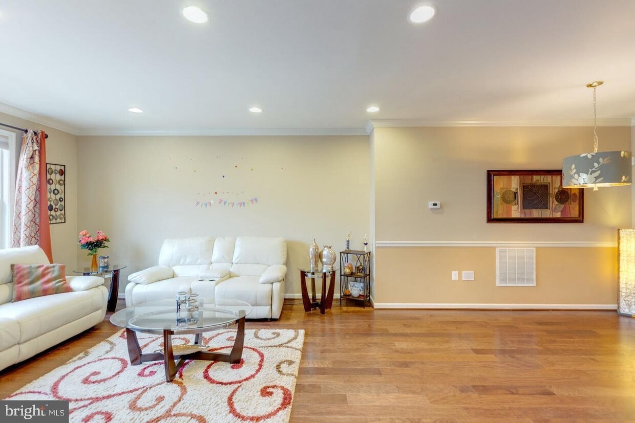 Foto principal - 23301 Tradewind Dr