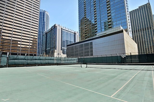 Foto del edificio - 211 E Ohio St