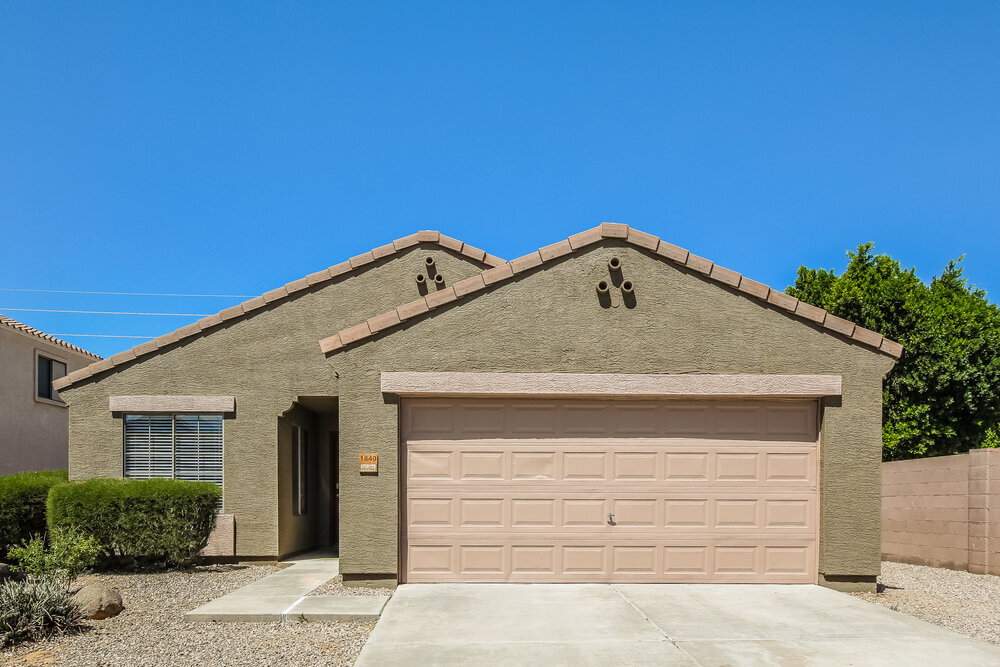 Foto principal - 1840 S 106th Ln