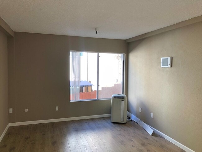 Building Photo - *Beautiful 1 Bedroom, SENIOR home (55+)!* ...
