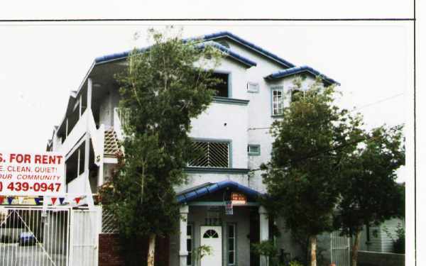 Foto del edificio - 1115 Temple Ave
