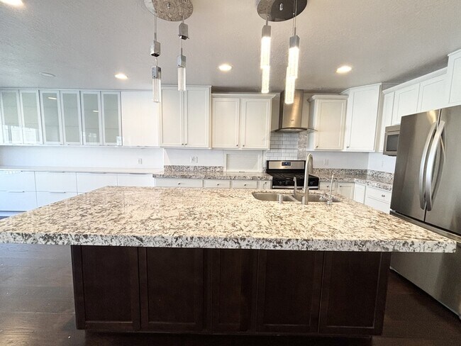 Foto del edificio - 5052 Moray Ct