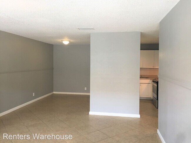 Building Photo - 2 br, 1 bath House - 5323 NW 23 St #182