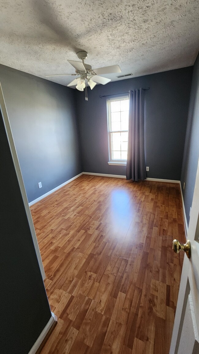 Building Photo - 3877 Chenango Pl