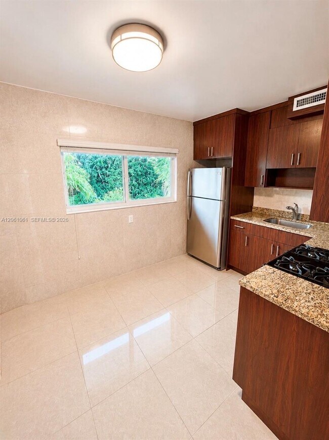 Foto del edificio - 1050 94th St