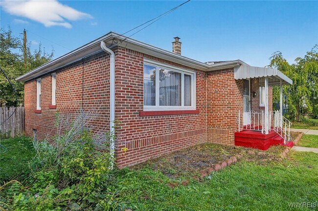 Foto del edificio - 116 Springville Ave