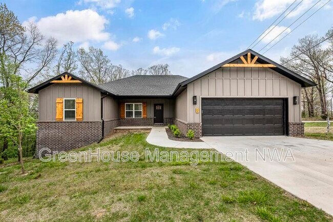 Building Photo - 2 Cawood Dr