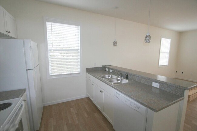Foto del edificio - COMING SOON! 4BR/3BA Historic District hou...