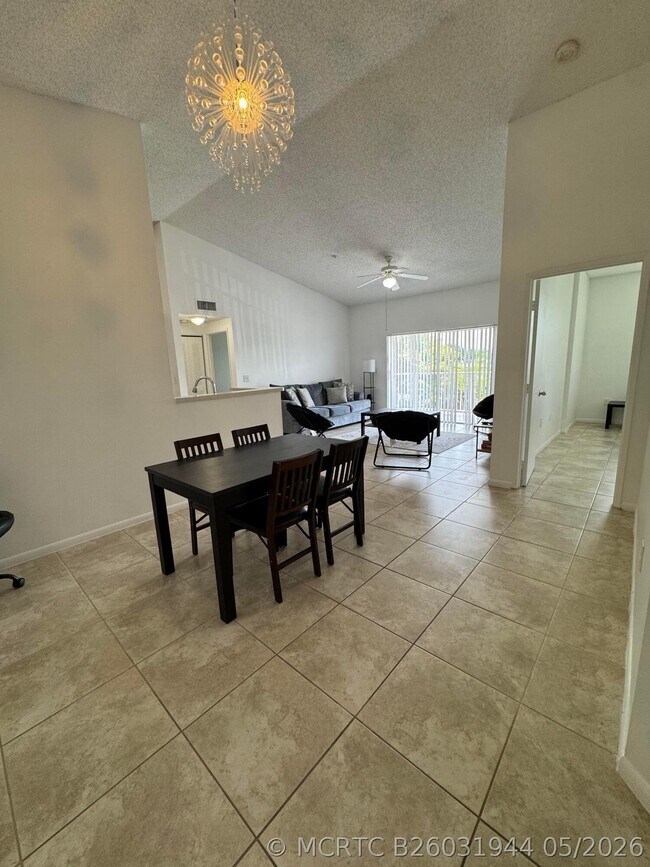 Foto del edificio - 6944 SW 39th St