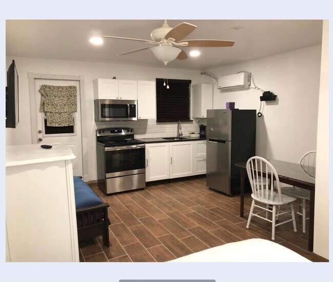 Foto del edificio - 2808 W San Isidro St