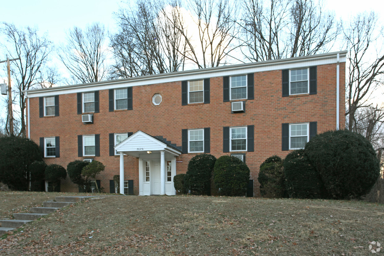 Foto principal - Westover Manor Apartments