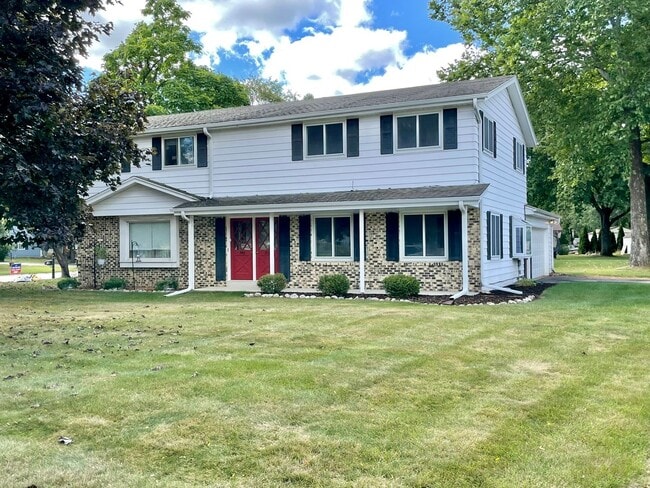 Building Photo - Kingston Ct 748-750