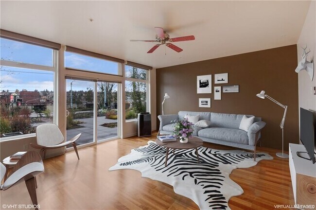 Foto del edificio - 2960 Eastlake Ave E