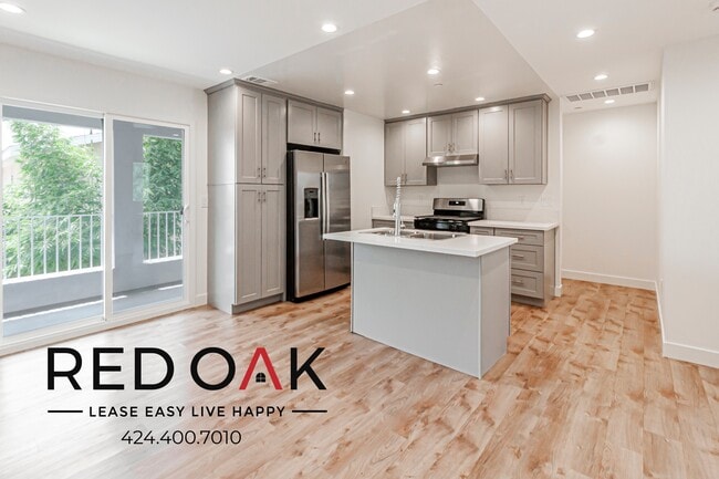 Building Photo - 825 Date St