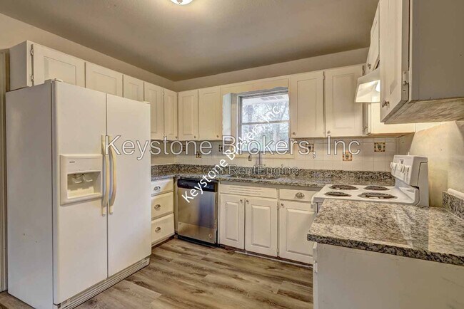 Building Photo - 4624 Wesley Dr