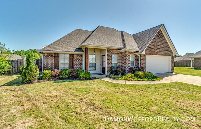 Building Photo - 117 Windy Hollow