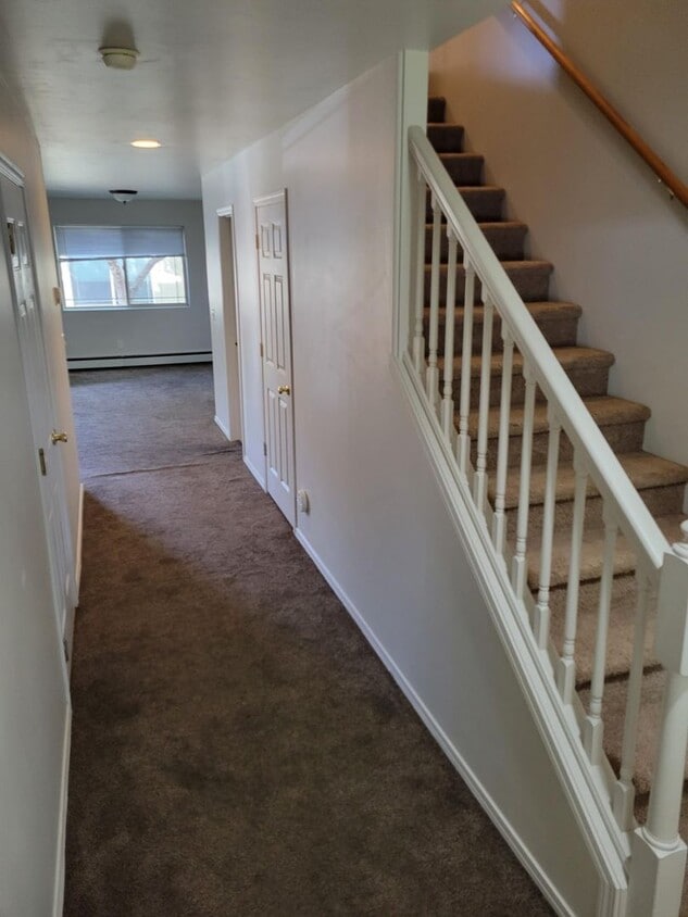 Primary Photo - 3 Bedroom, 2.5 Bathroom Townhouse; Short D...