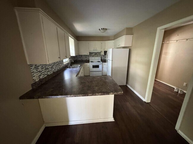 Foto del edificio - Cute 3 bedroom house in southwest Springfi...