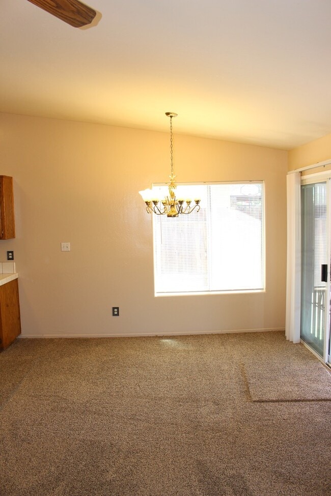 Building Photo - 1327 Clipper Hills Dr