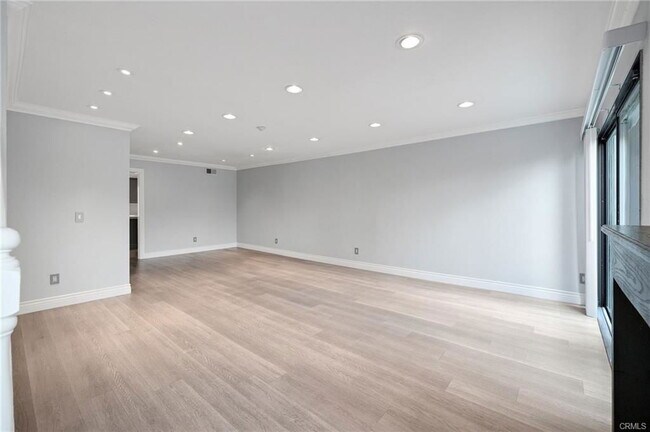 Foto del edificio - 1425 Goodman Ave
