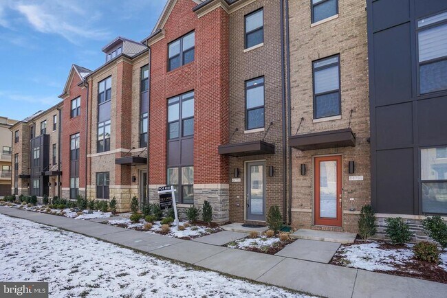 Foto del edificio - 44734 Roosevelt Sq