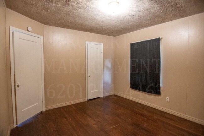 Building Photo - 2-Bed 1- Bath