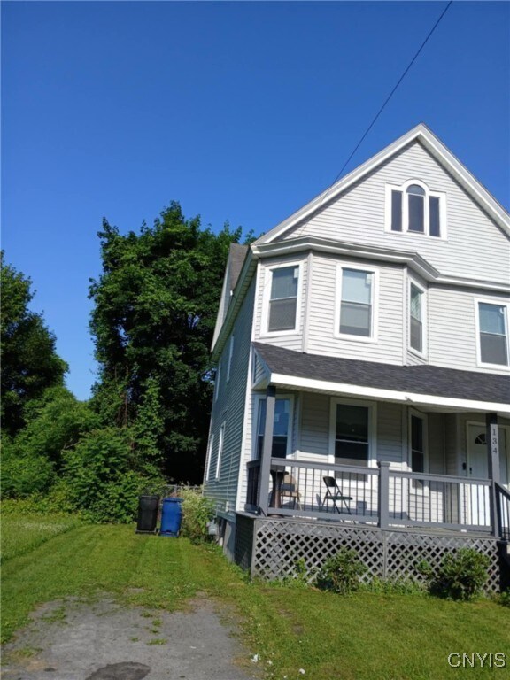 Building Photo - 134 Richardson Ave