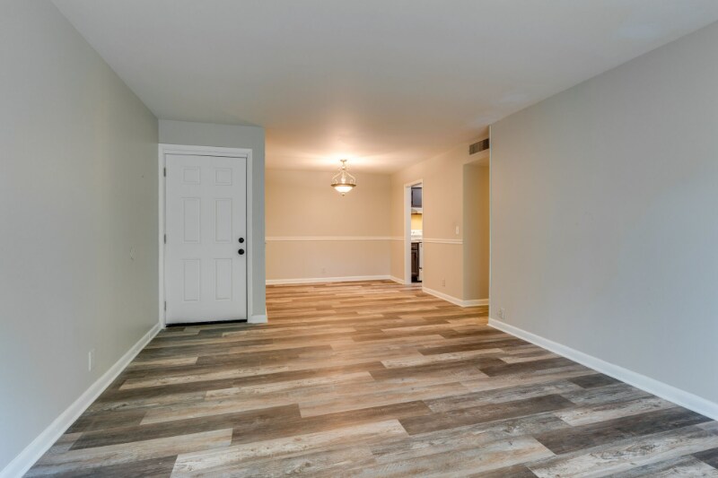 555 N Dupont Ave Unit D91, Nashville, TN 37115 Room for Rent in