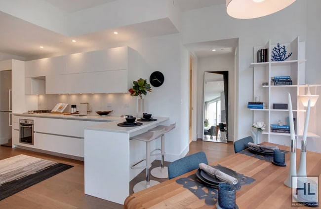 Building Photo - East 44th Street