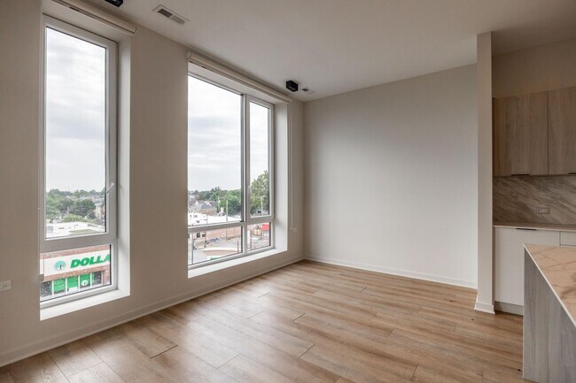 Foto del edificio - 3207 N Narragansett Ave