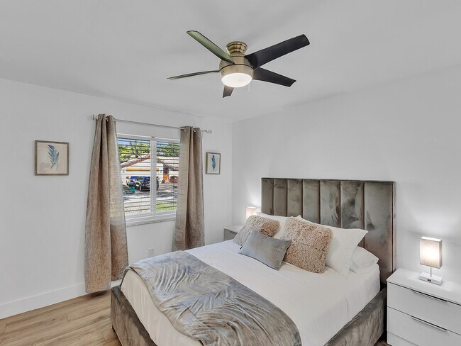 Foto del edificio - 10728 NW 17th St