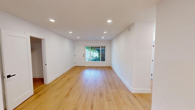 Interior Photo - Welcome Home || Newly Upgraded WeHo Apt || 943 Gardner