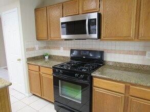 Building Photo - 10139 Cedaredge Dr