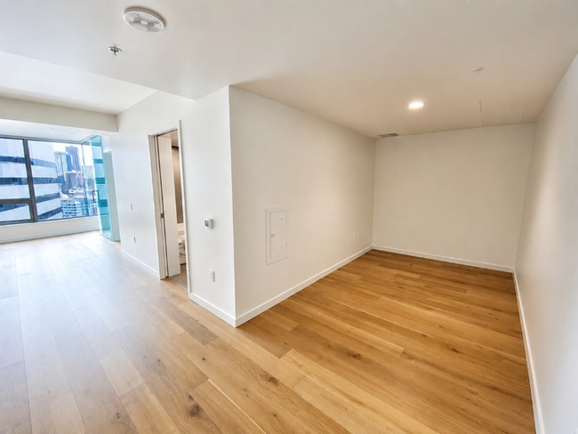 Building Photo - 1Bd/1Ba Seattle Condo