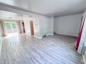 Building Photo - 1324 Lincoln Ave