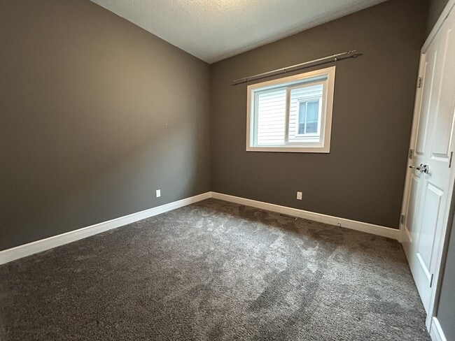 Building Photo - 9025-9080A 80A Ave